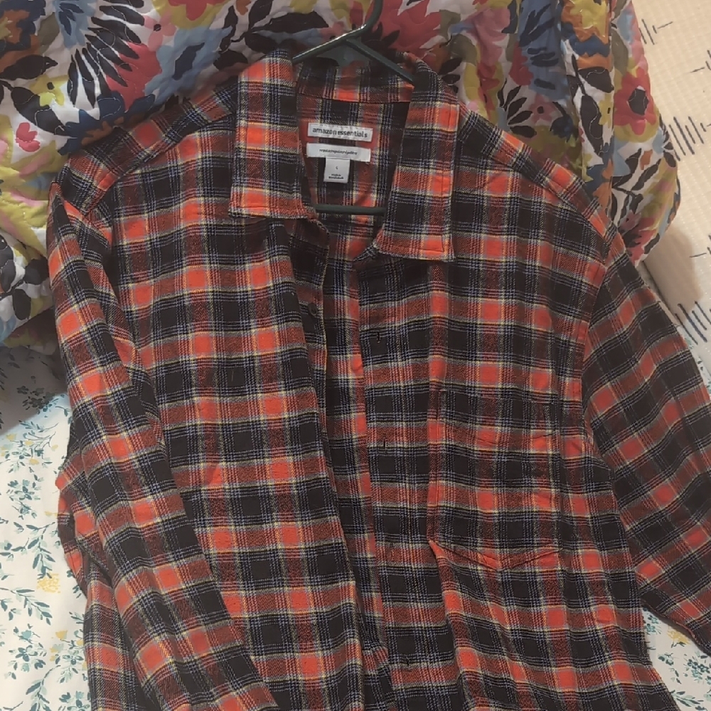 Amazon Essentials Men's Checkered Shirt - Red and Black